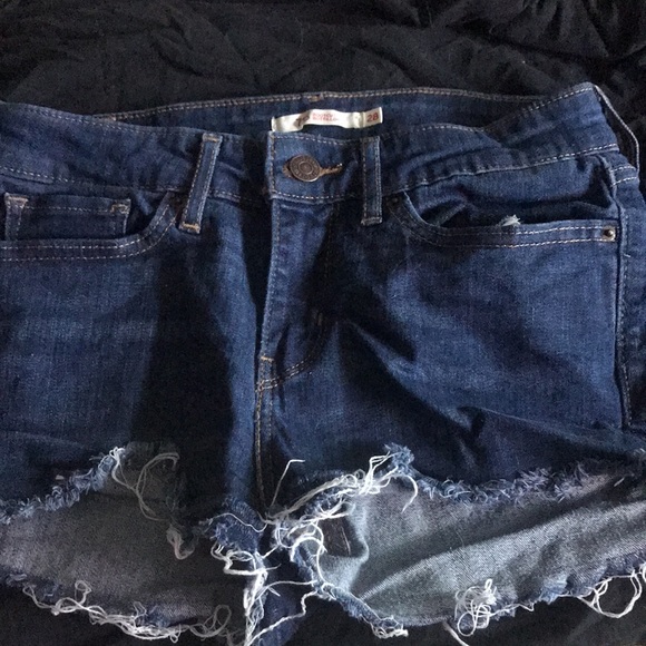 Levi’s, size 28, perfect condition! You don’t want to miss out!!! - Picture 2 of 5
